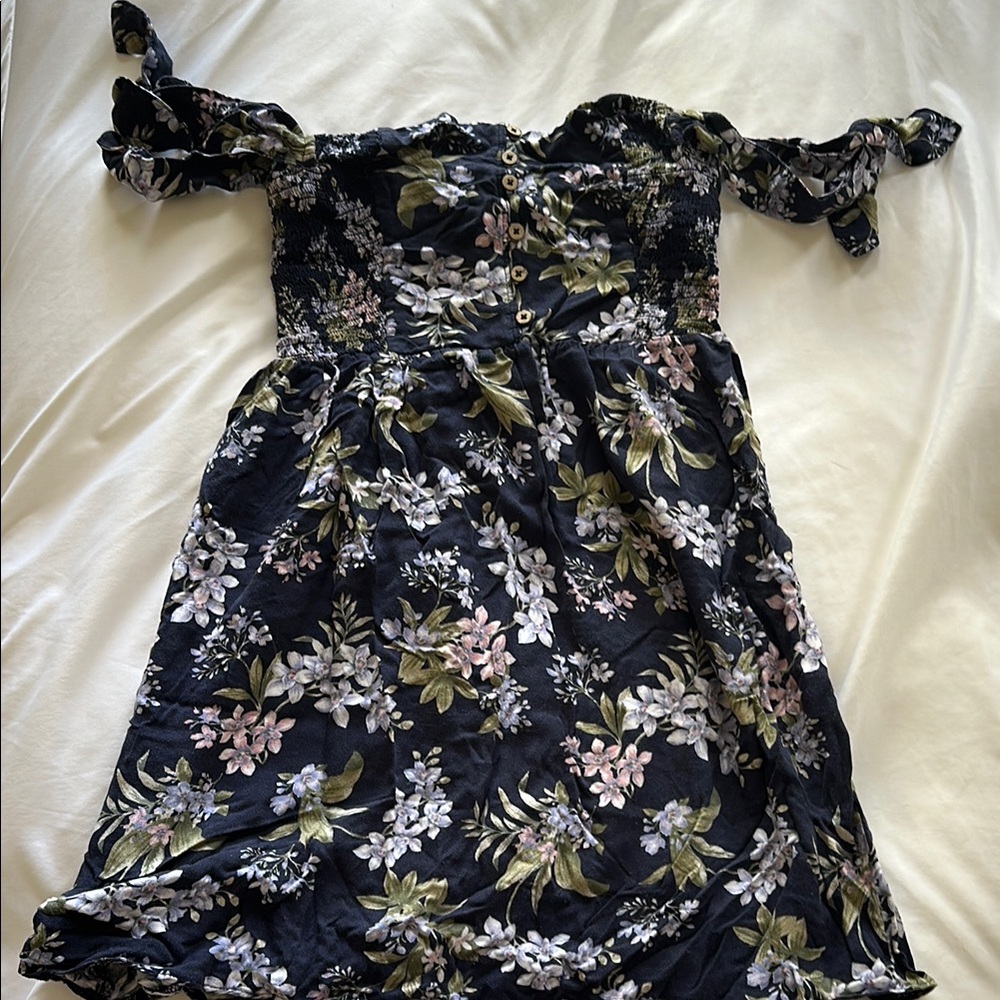 American Eagle Outfitters Pink and White Off-Shoulder Sundress
